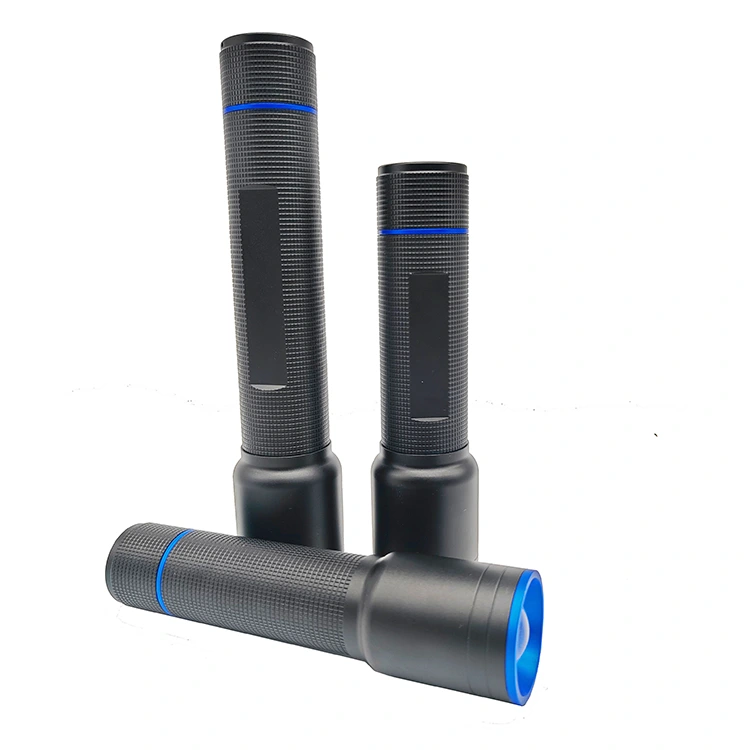 Lampe de poche haute puissance de 2 500 lumens