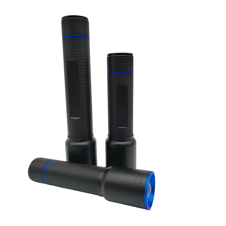 Alimenté par une lampe de poche haute puissance